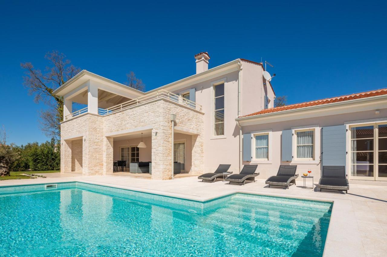 Villa Harmony By Ilc Бртонигла Экстерьер фото